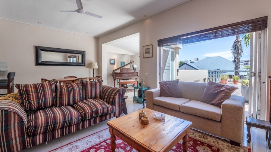 2 Bedroom Property for Sale in Sea Point Western Cape